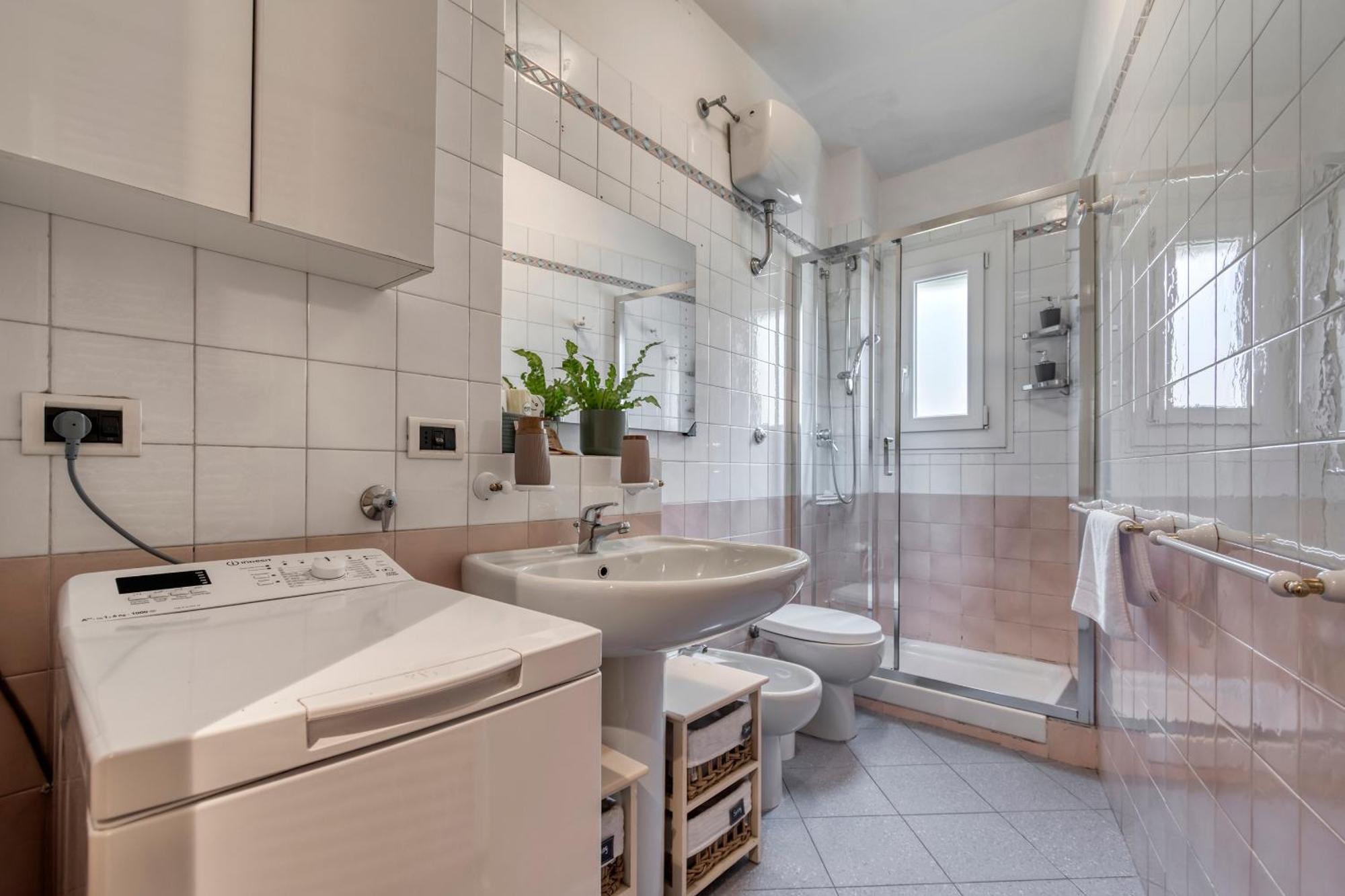Cozy Apartment In The Heart Of Болонья Экстерьер фото